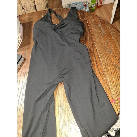 New 4X Fabletics Black Oasis Twist Pureluxe 7/8 Jumpsuit One Piece NWT 22/24 - Picture 8 of 9